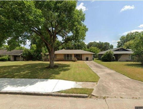 5870 Reed Road Houston TX 77033