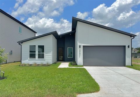 Single Family Residence in Missouri City TX 3418 Garden Oaks Street.jpg