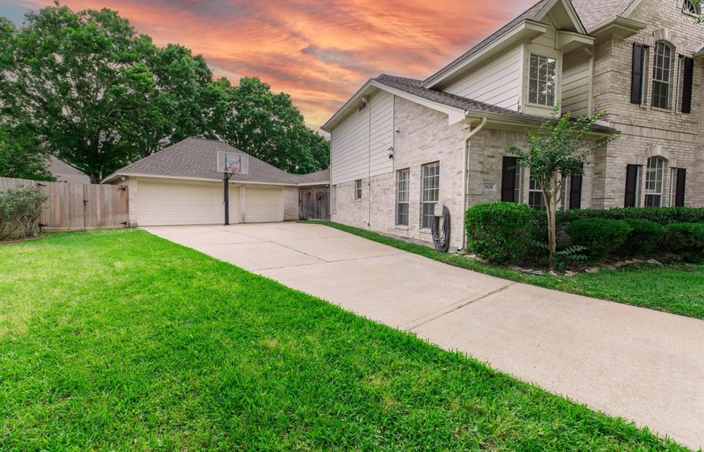 2626 Broussard Court