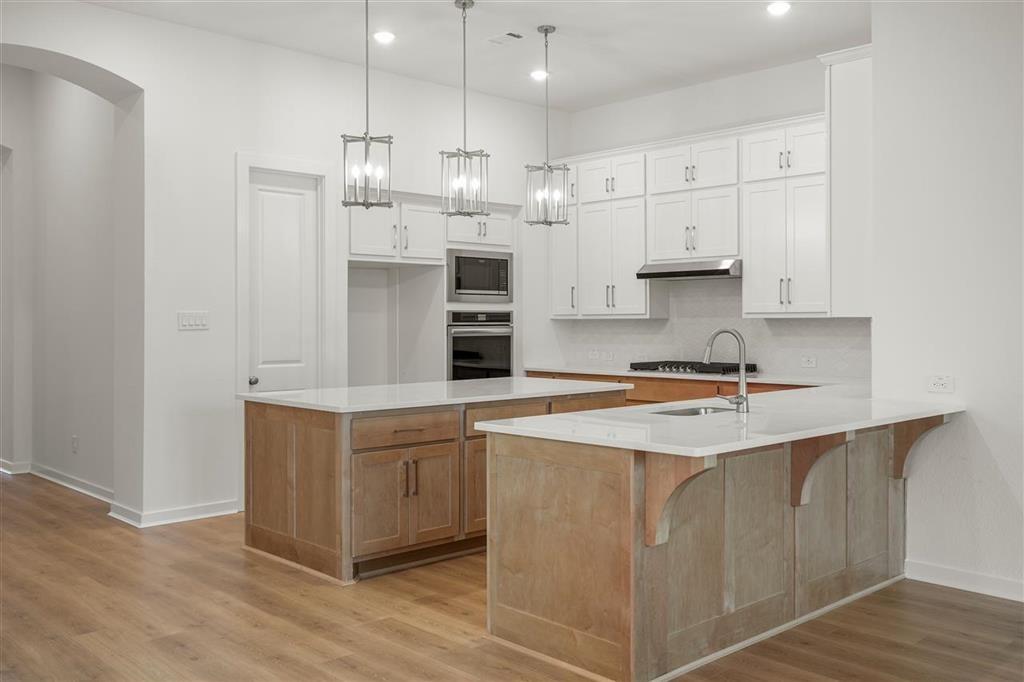 5806 Silver Perch Lane, Manvel, Texas image 9