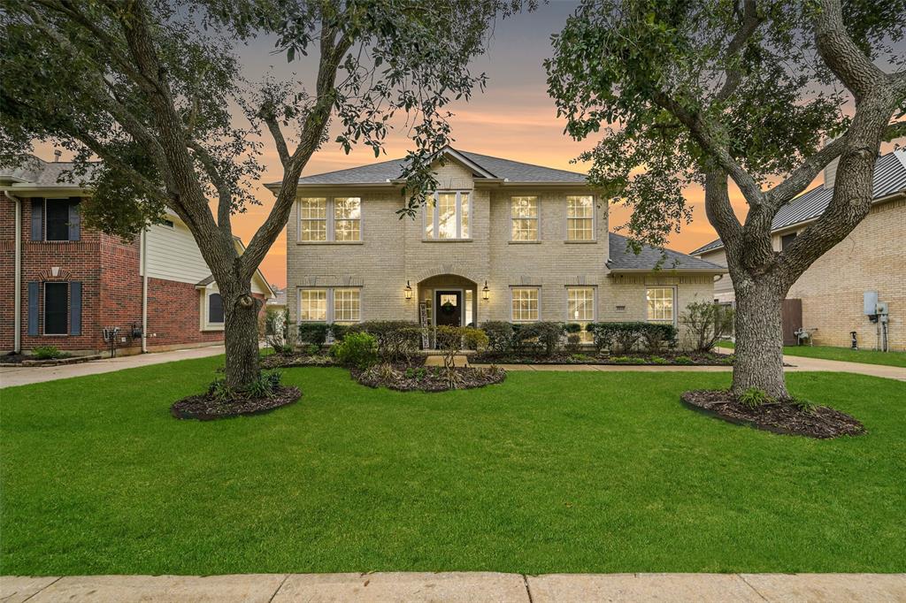 2433 La Rochelle Court