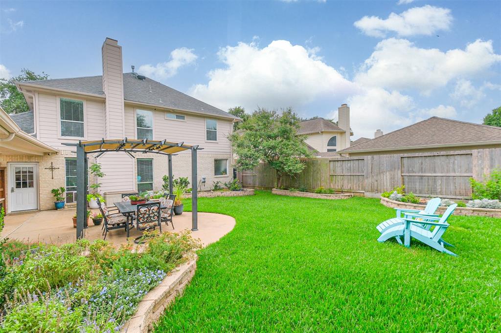 2433 La Rochelle Court
