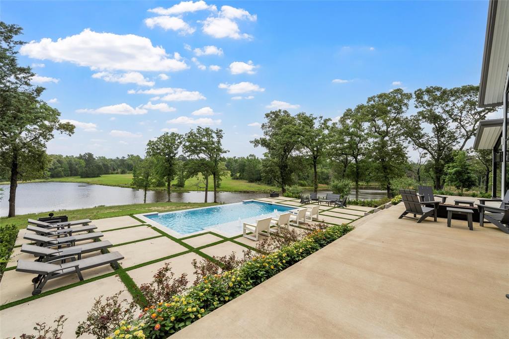 18404 County Road 264