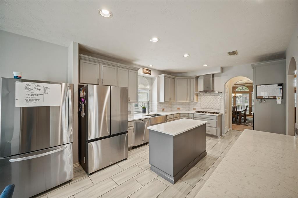 7414 Barton Lake Court, Richmond, Texas image 5