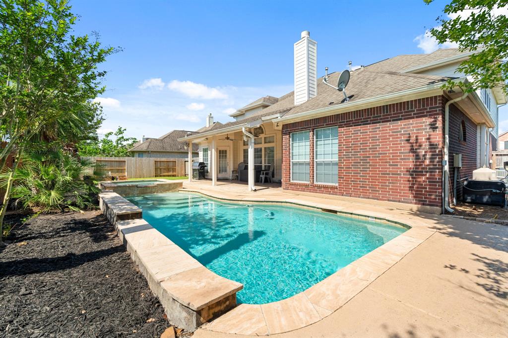 7414 Barton Lake Court, Richmond, Texas image 1