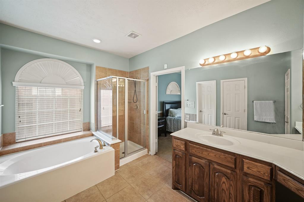 7414 Barton Lake Court, Richmond, Texas image 14