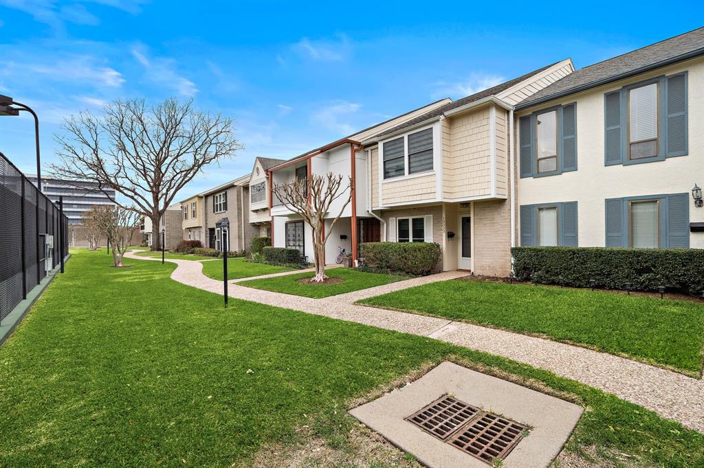 10333 Longmont Drive #35/3, Houston, Texas image 2