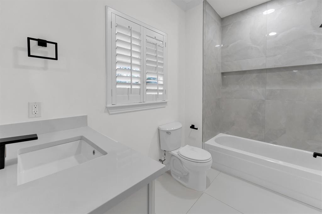 30 E Wedgemere Circle, The Woodlands, Texas image 27