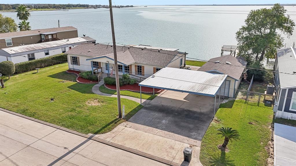2750 Bay Oaks Harbor Drive