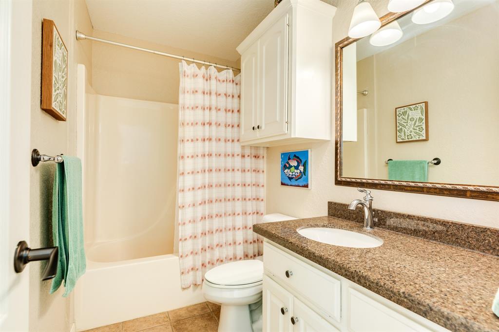 206 Cherrywood Drive, Lake Jackson, Texas image 42