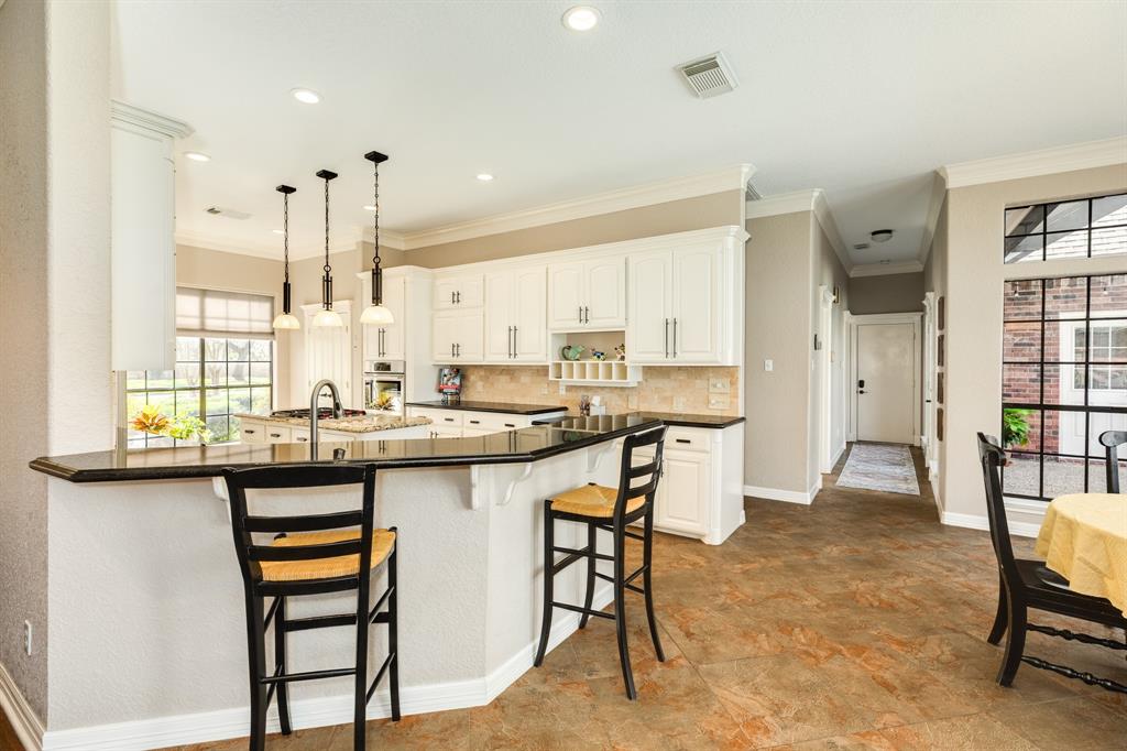 206 Cherrywood Drive, Lake Jackson, Texas image 24