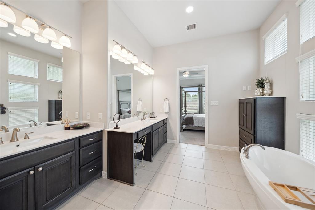 9202 Tracewood Canyon Lane, Tomball, Texas image 16