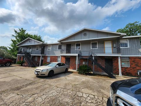 Photo of 4311 Yellowstone Boulevard #6, Houston, TX 77021 (MLS # 13060435)