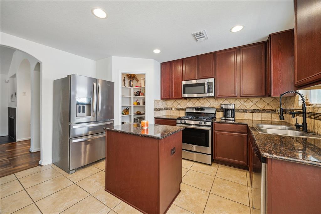 2614 Magnolia Fair Way, Spring, Texas image 7