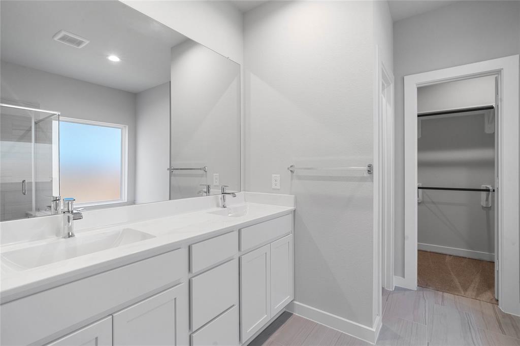 5003 Blessing Drive, Katy, Texas image 7