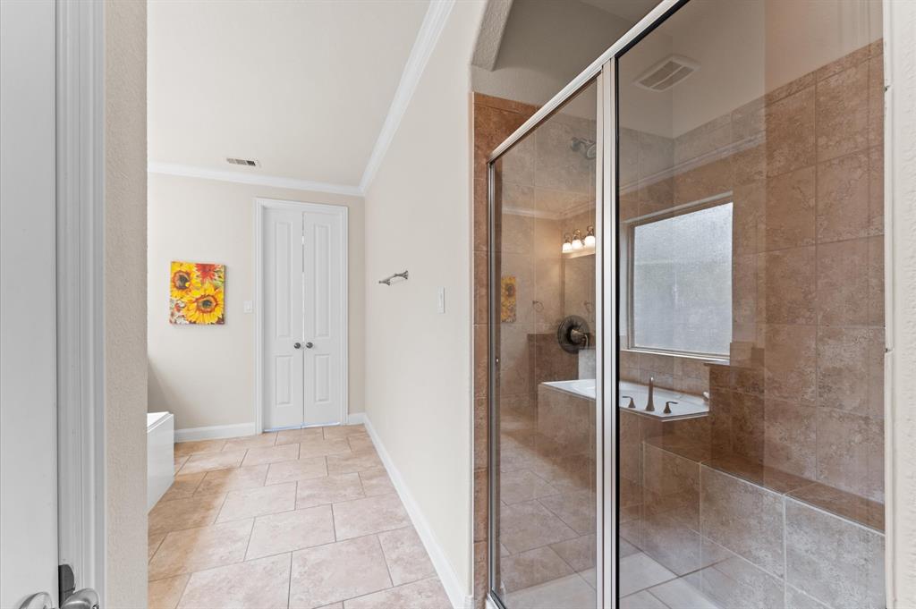 82 S Sawbridge Circle, Spring, Texas image 27