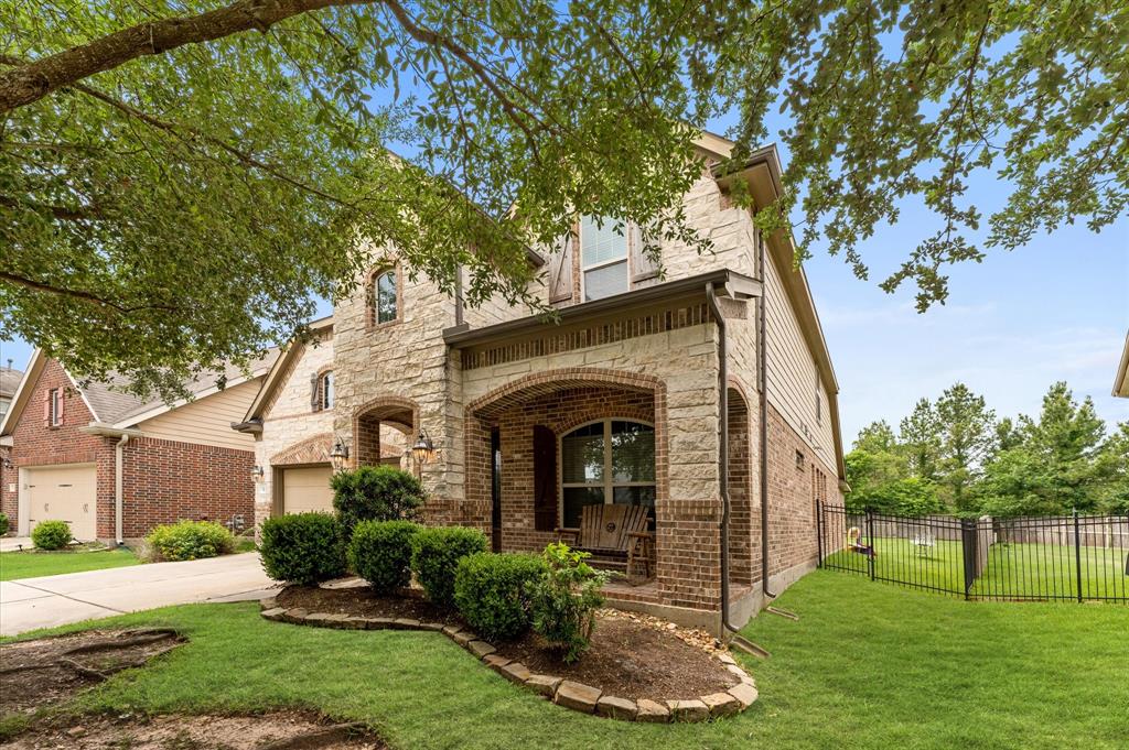82 S Sawbridge Circle, Spring, Texas image 3