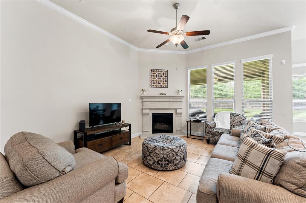 82 S Sawbridge Circle, Spring, Texas image 9