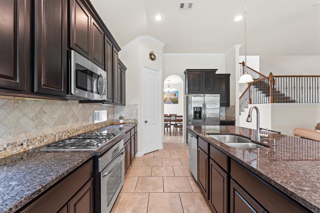 82 S Sawbridge Circle, Spring, Texas image 15