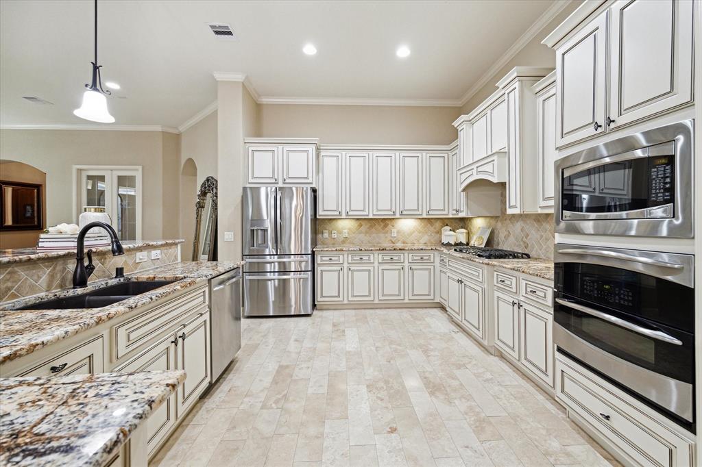 19126 N Highlands Bayou Drive, Cypress, Texas image 14