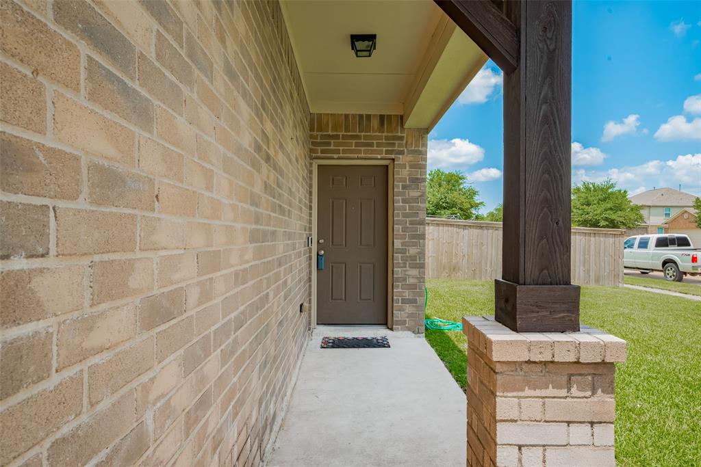 2810 Meadowbrook Lane
