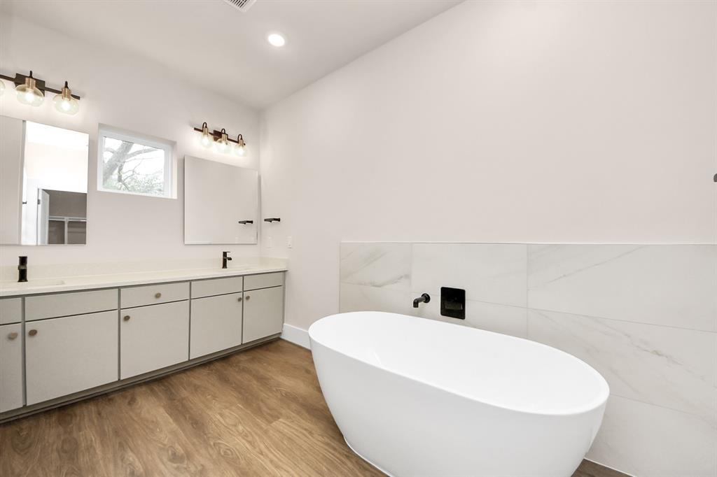 783 Mansfield Street, Houston, Texas image 31