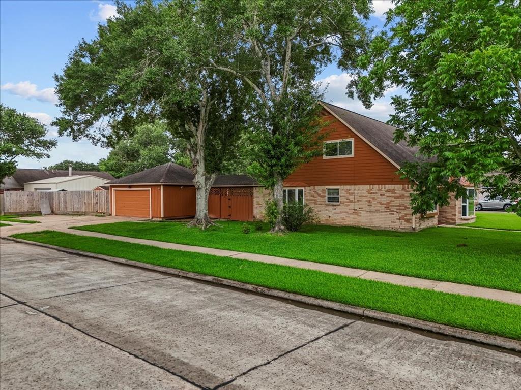 1017 Tipperary Avenue