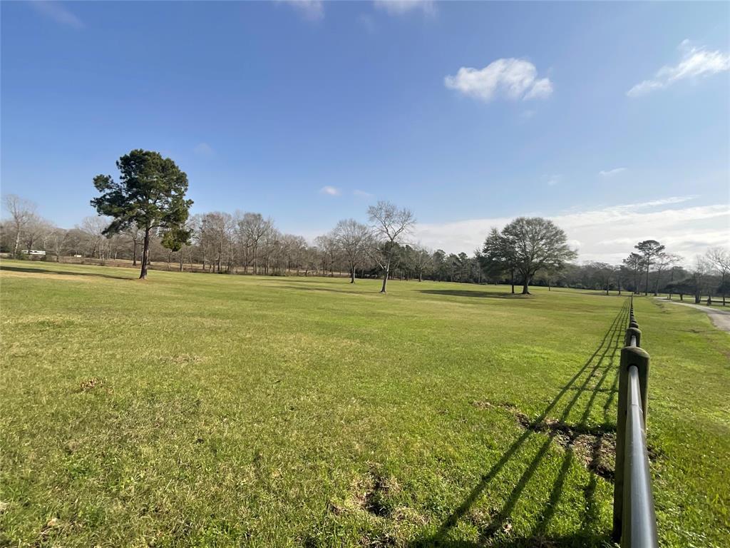 000 Seven Sisters Dr, New Caney, Texas image 5