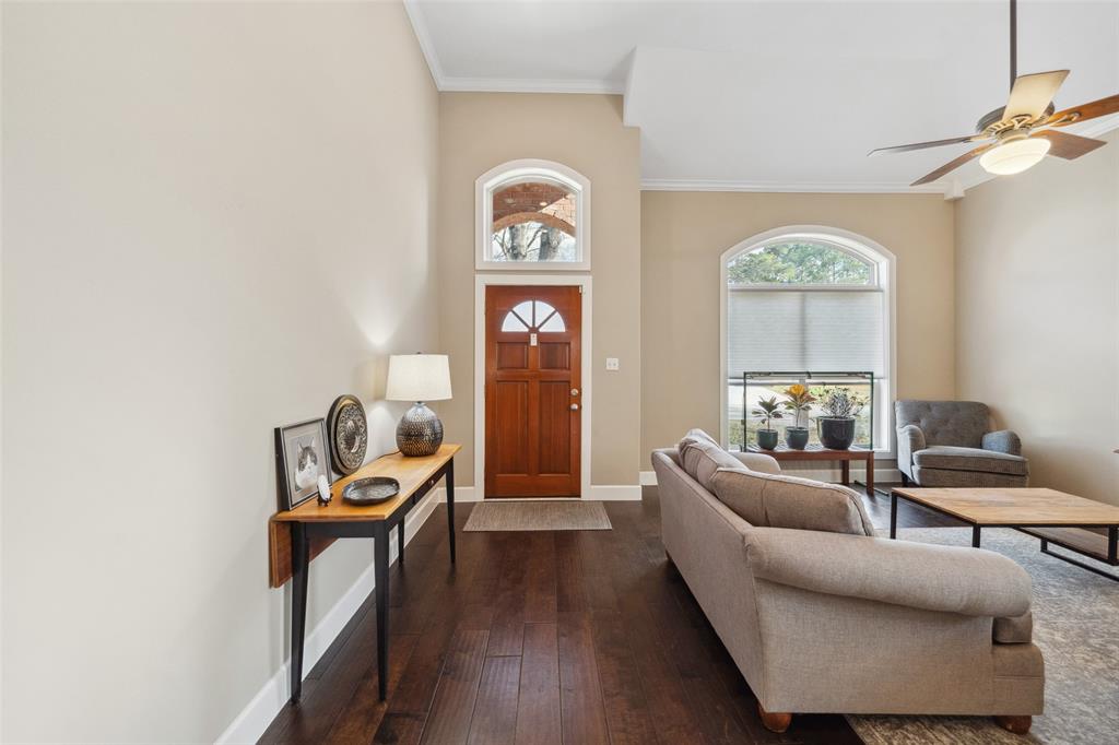 25839 Lake Lawn Drive, Spring, Texas image 10