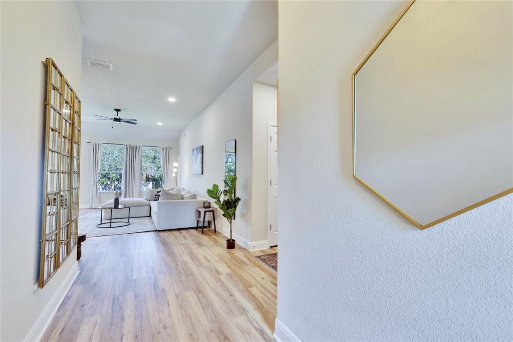 405 Alva Drive, Spicewood, Texas image 3