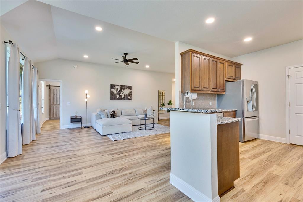 405 Alva Drive, Spicewood, Texas image 13