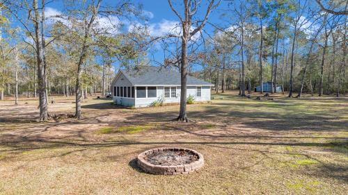 191 Ripple Creek Drive, Coldspring, Texas image 29