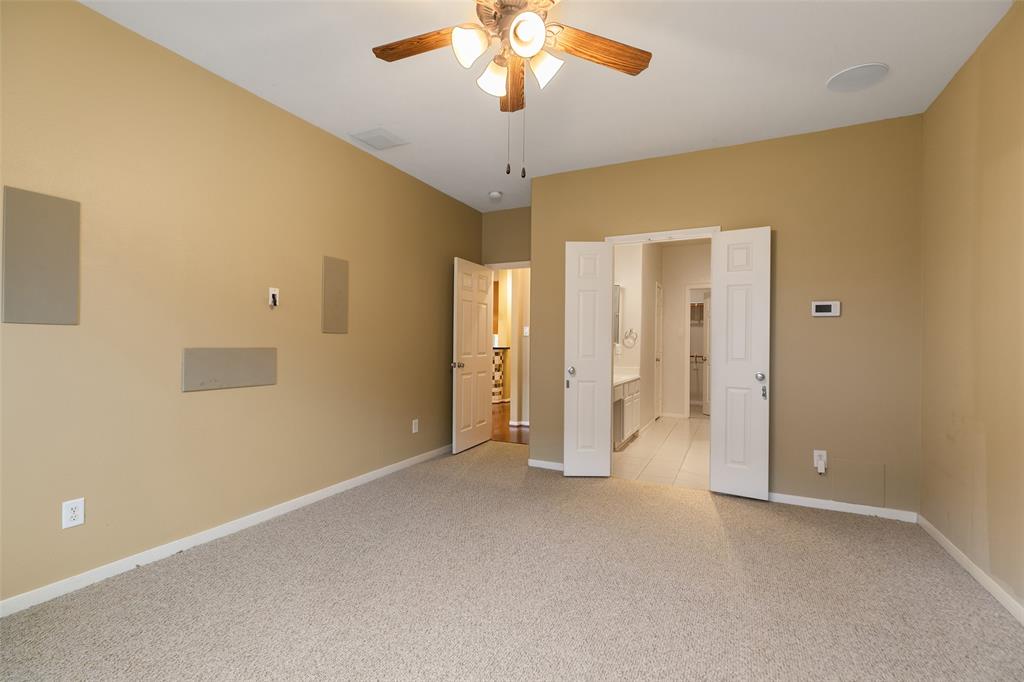 2919 Meadowglen Crest, Houston, Texas image 18