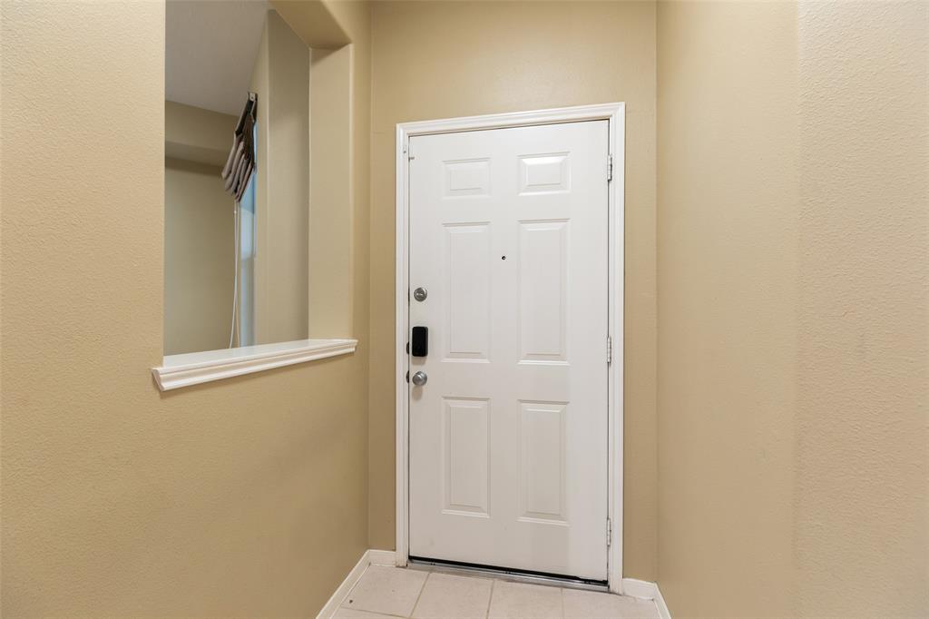 2919 Meadowglen Crest, Houston, Texas image 4