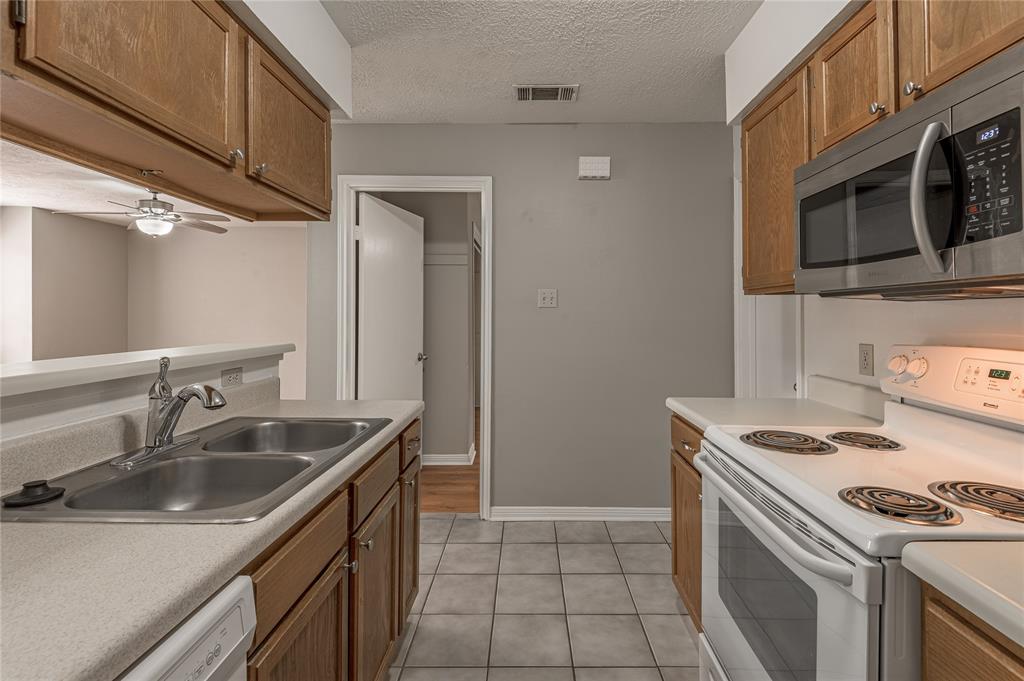 2402 Sycamore Avenue #D3, Huntsville, Texas image 16