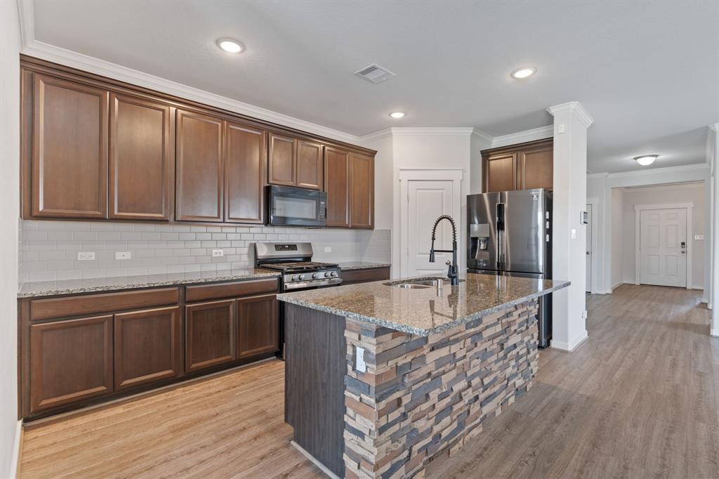 31435 Stone Ridge Forest Drive, Hockley, Texas image 12