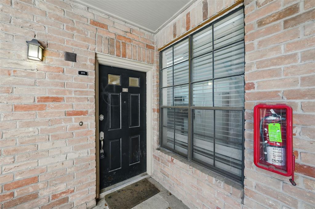 2255 Braeswood Park Dr 181