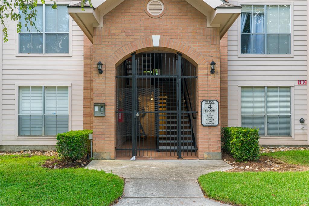 8051 Bay Branch Drive #432, Spring, Texas image 4