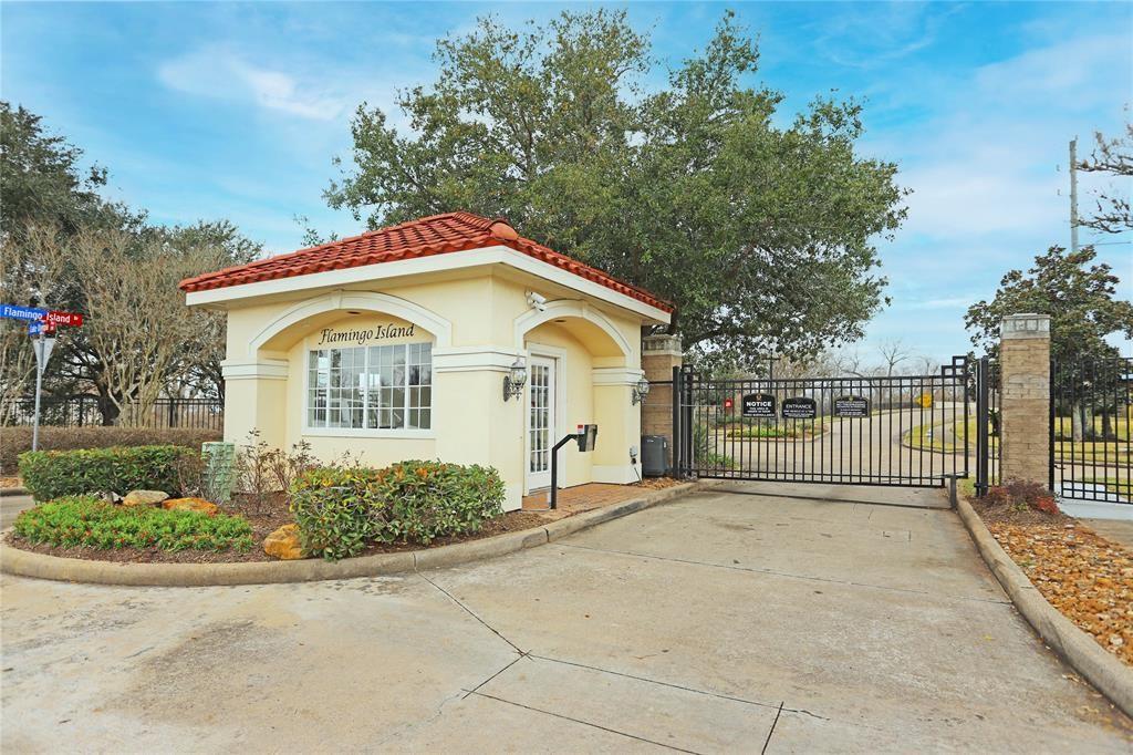 95 Flamingo Bay Drive