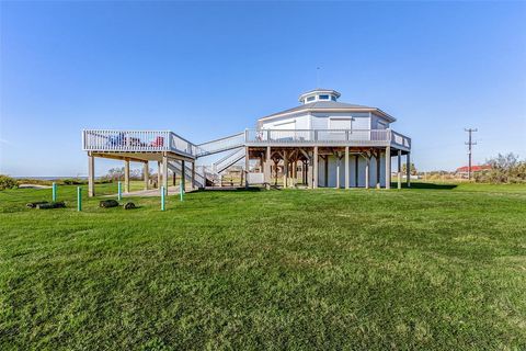 Single Family Residence in Gilchrist TX 1508 Hwy 87 1.jpg