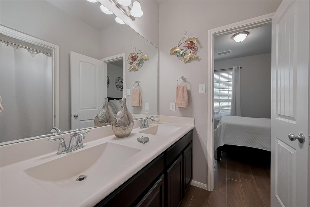 7502 Tejas Lakes Trail, Needville, Texas image 37