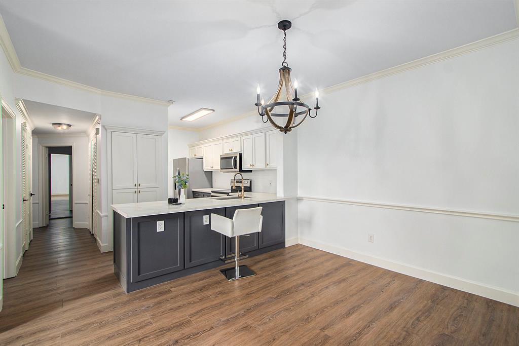 2100 Welch Street C101