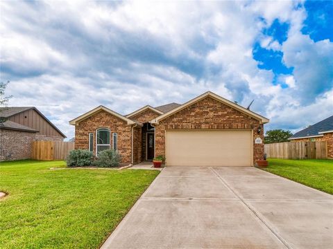 Single Family Residence in West Columbia TX 532 Wellshire Drive.jpg