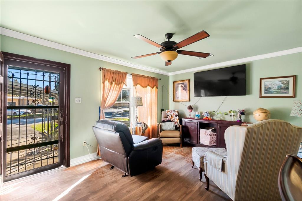 3907 Cochran Street, Houston, Texas image 4