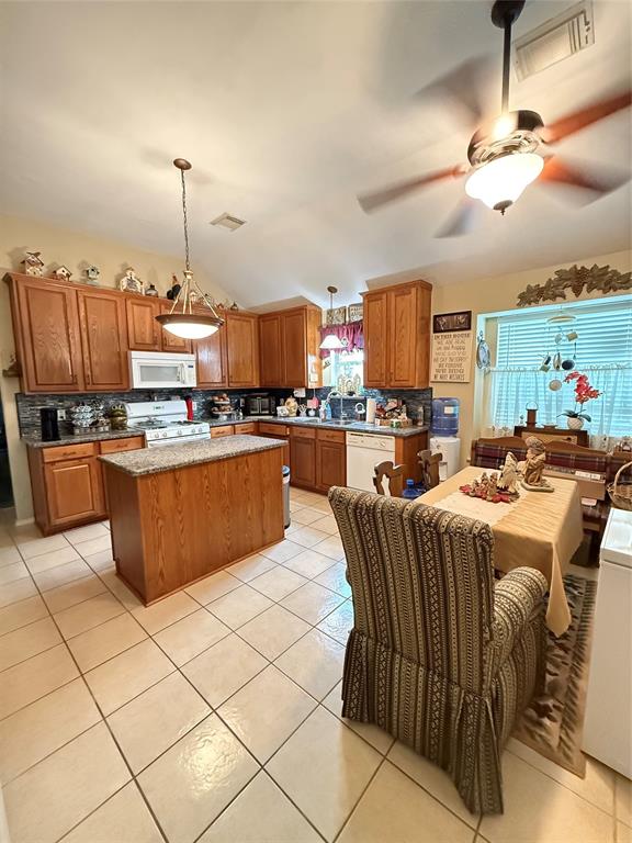 20122 Yellow Canyon Falls Drive, Tomball, Texas image 6