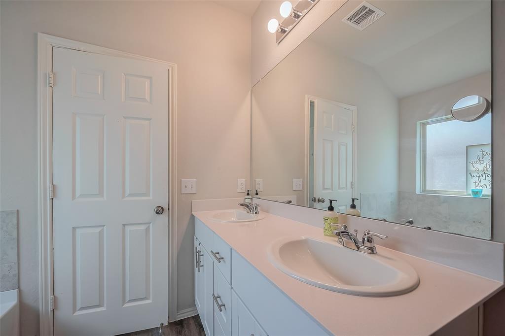 2923 Flying Horse Ln Lane, Dickinson, Texas image 40