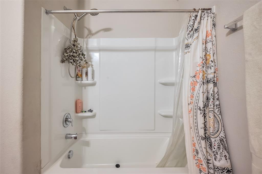2923 Flying Horse Ln Lane, Dickinson, Texas image 26