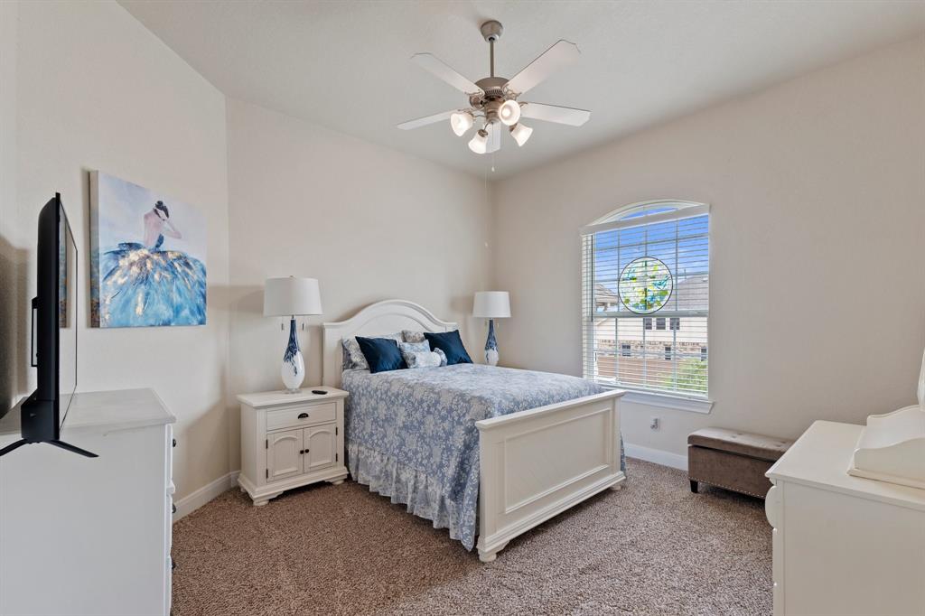 202 Bentwater Lane, Clute, Texas image 31