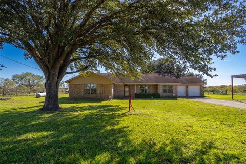 A home in Schulenburg