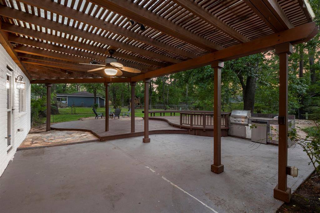 26715 Maplewood Drive, Spring, Texas image 34